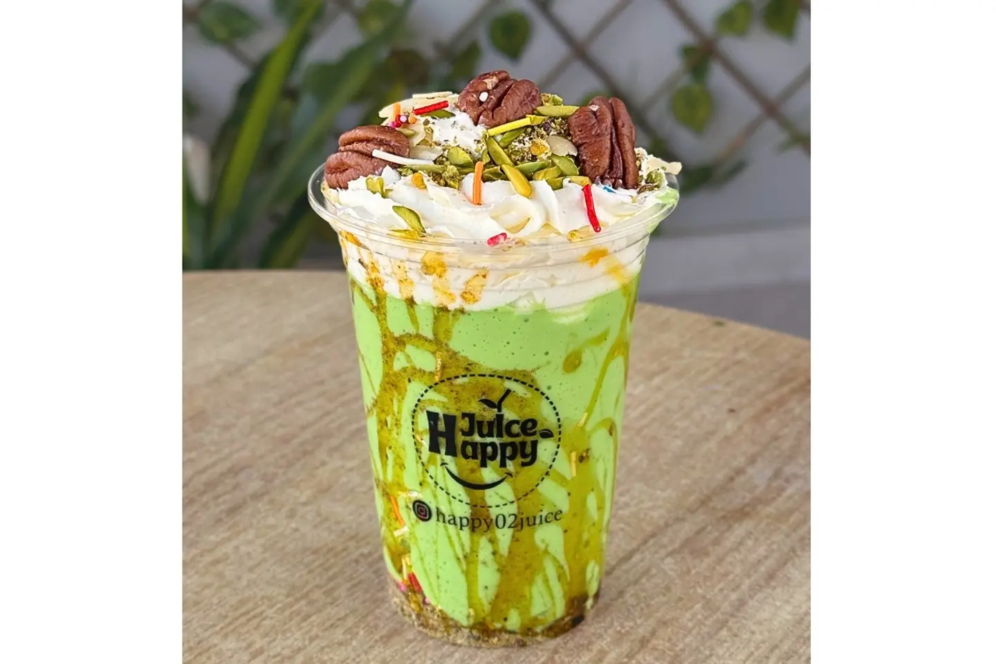 Avocado With Cream And Nuts - M