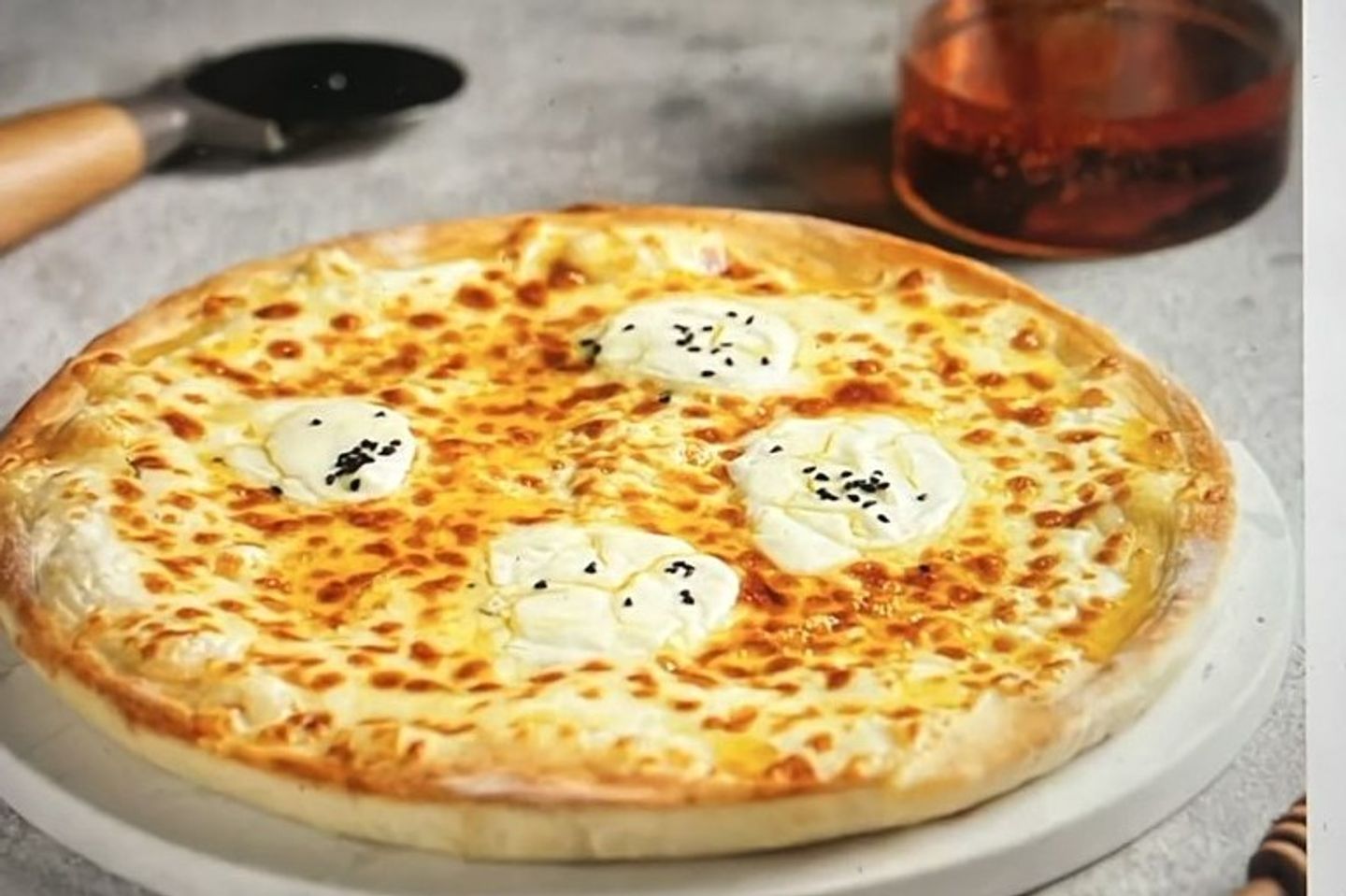 Nightingale's Nest With Labneh And Honey, Cheese Edges - Middle