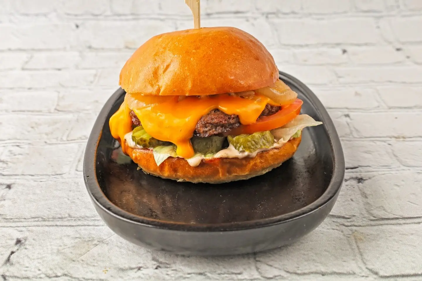 كلاسيك لحم  برجر  - سنقل