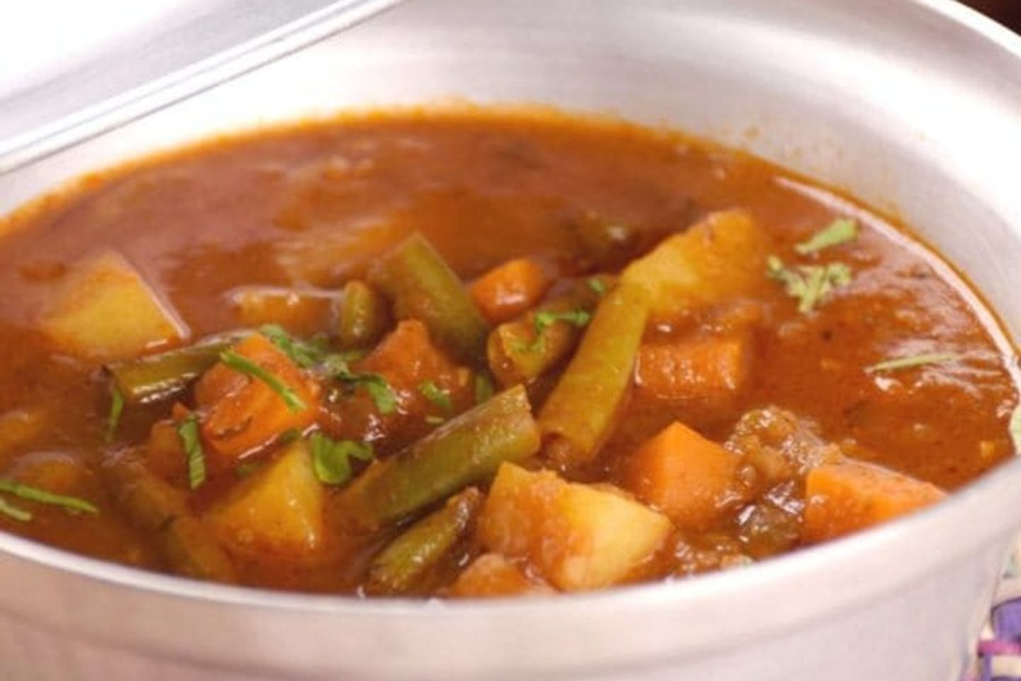 Edam Mixed Vegetables - Larg