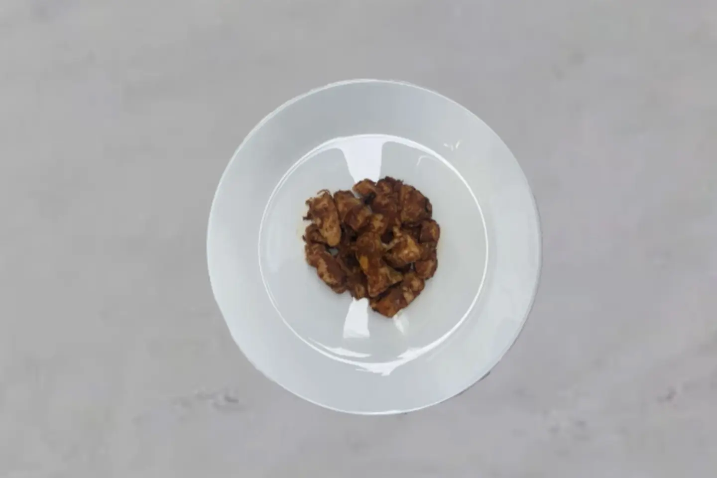 دجاج بصوص الطماطم - 100 جرام