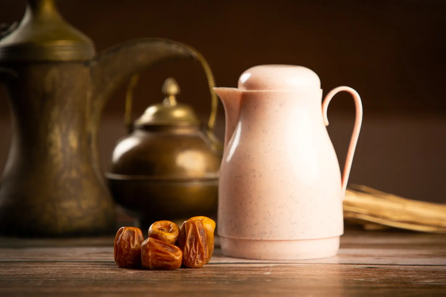 Coffee Thermos With Dates - Medium 400ml