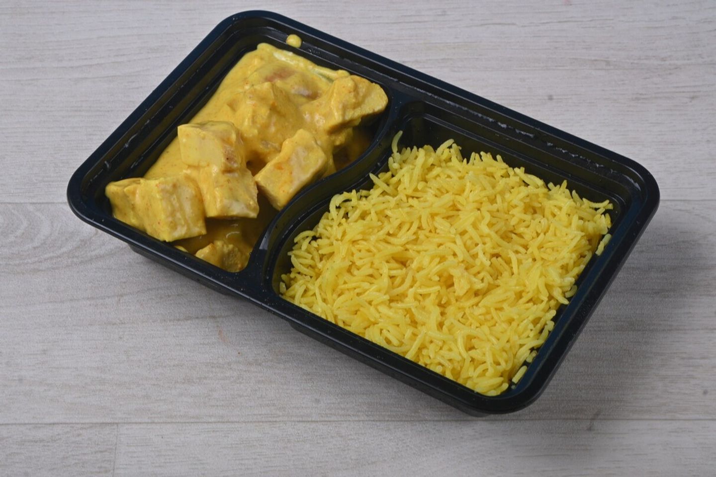 وجبة دجاج بالكاري مع الأرز - وجبة دجاج بالكاري مع الأرز ابيض