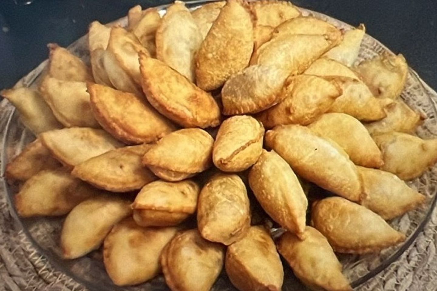 Samosa With Melted Cheese - Middle
