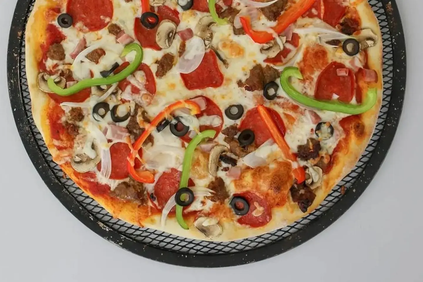 Supreme Pizza - Mideum