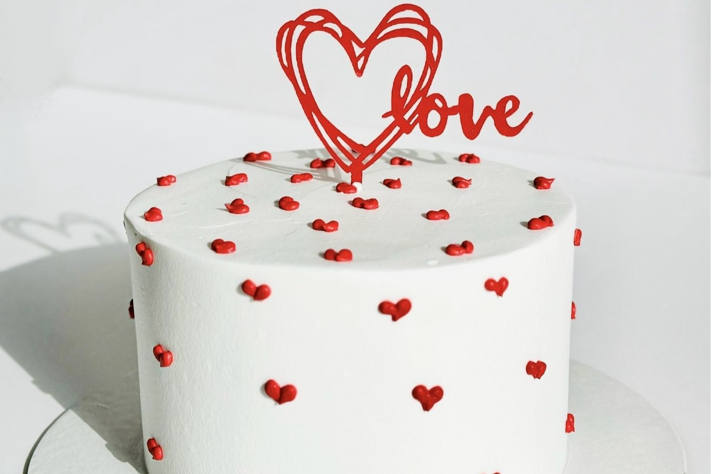Valentine Romantic Love Cake   005 - Small   4   6 Person