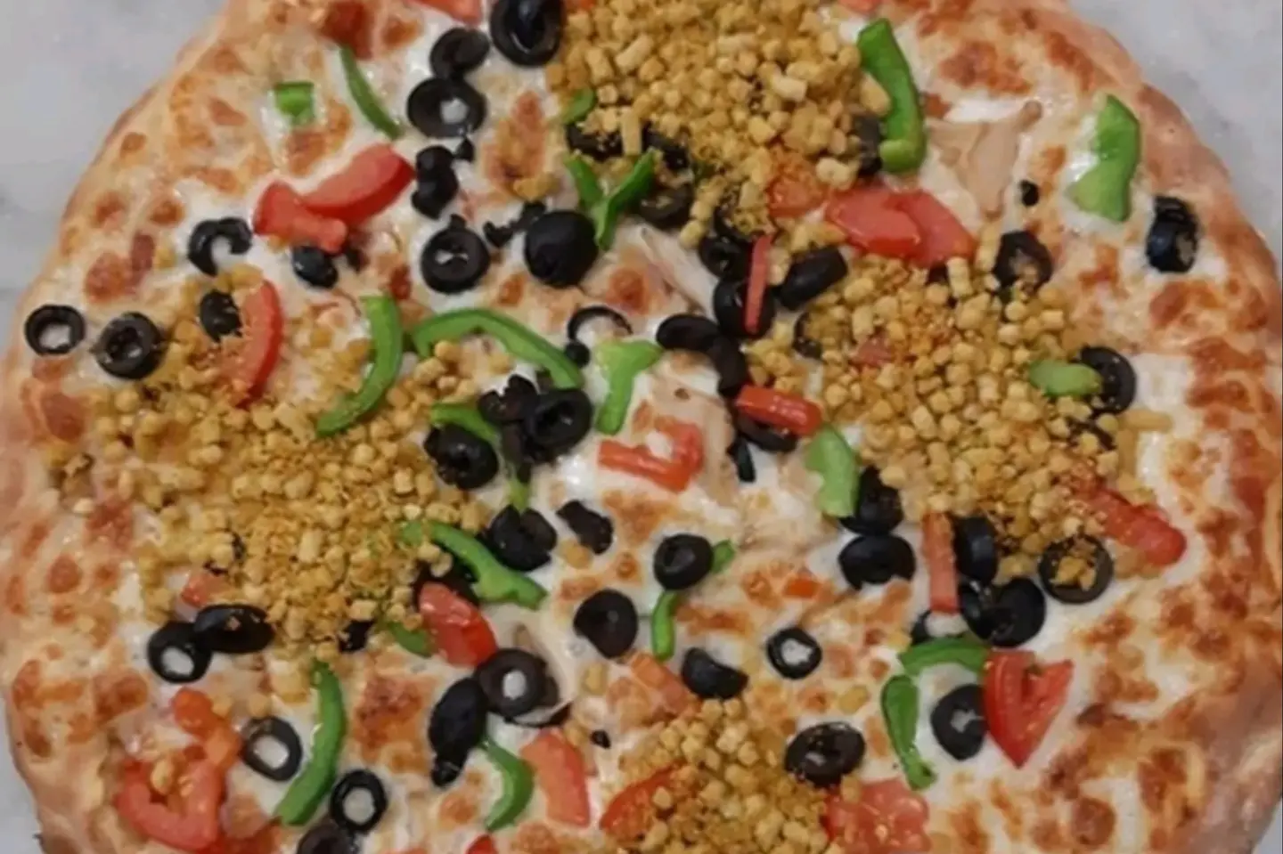 بيتزا دجاج - وسط