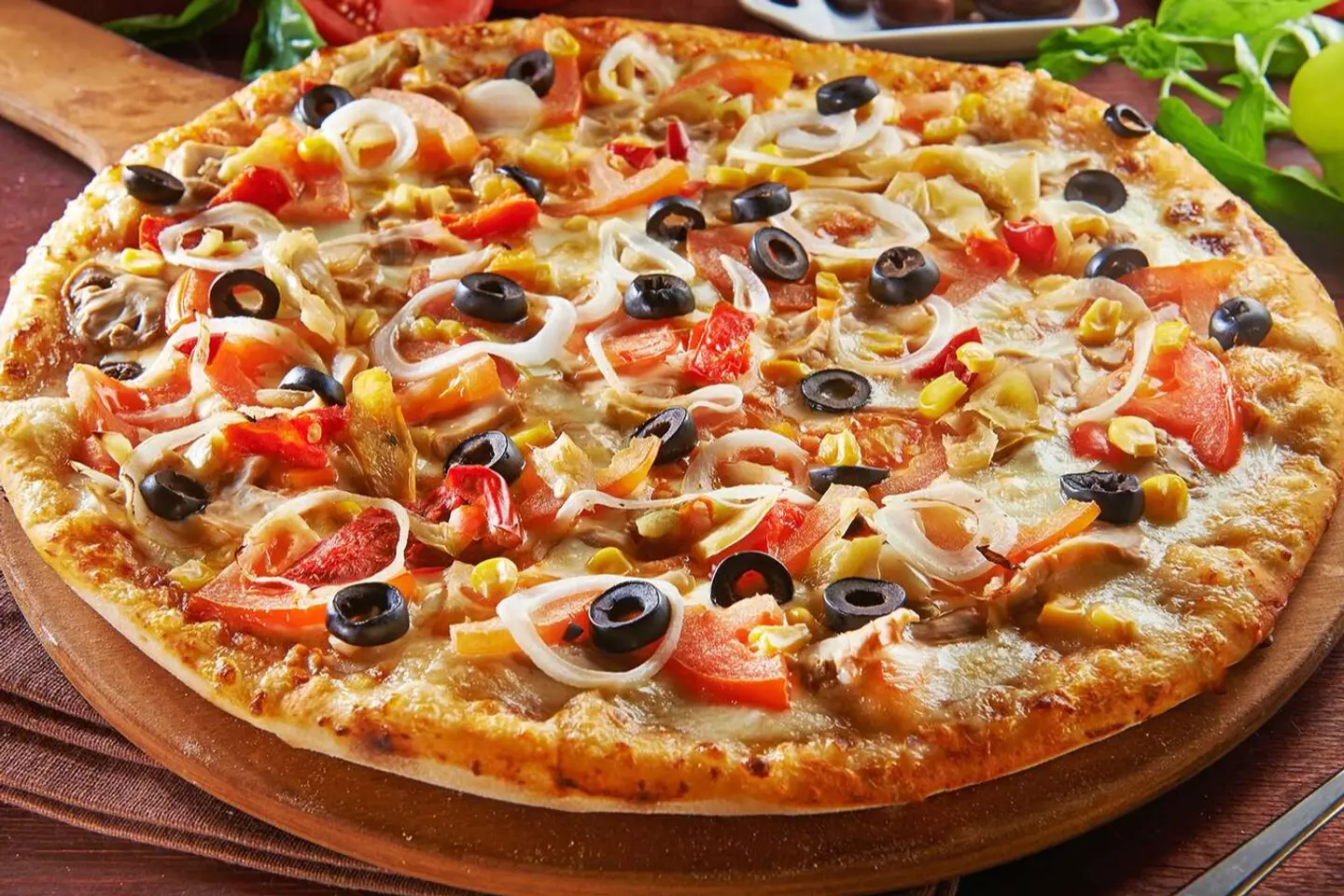 Vegetable Pizza With Chicken - Large