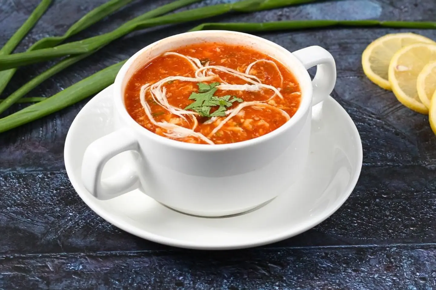 شوربة حارة و حامضة - كبير