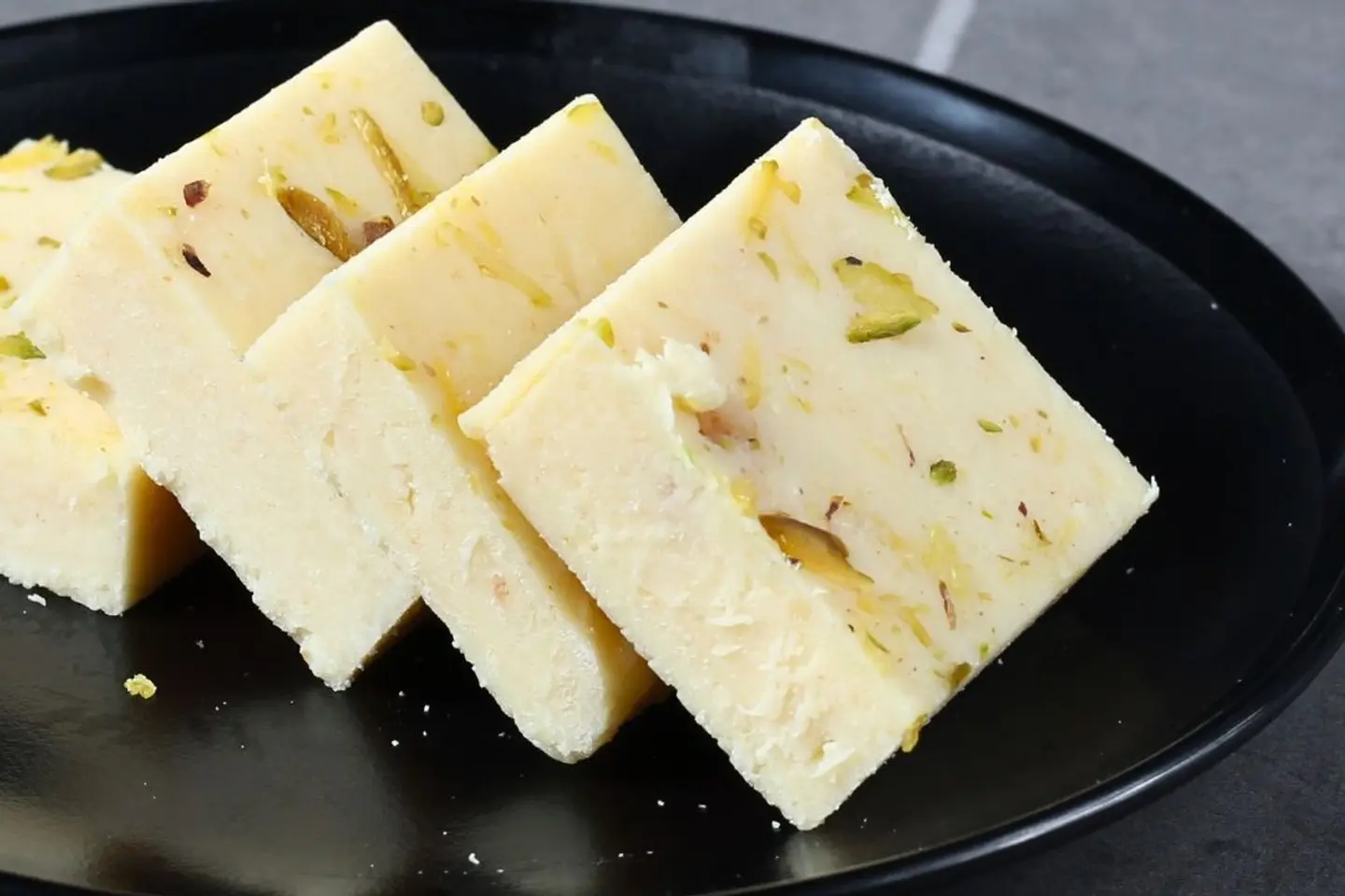 Pista Barfi - Half Kg
