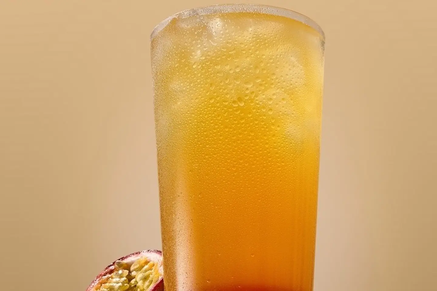 ايس تي باشن فروت - وسط