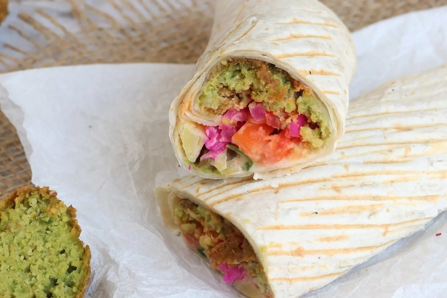 تورتيلا فلافل - تورتيلا فلافل كبير