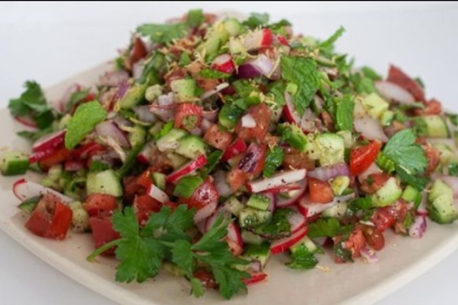 سلطة - وسط
