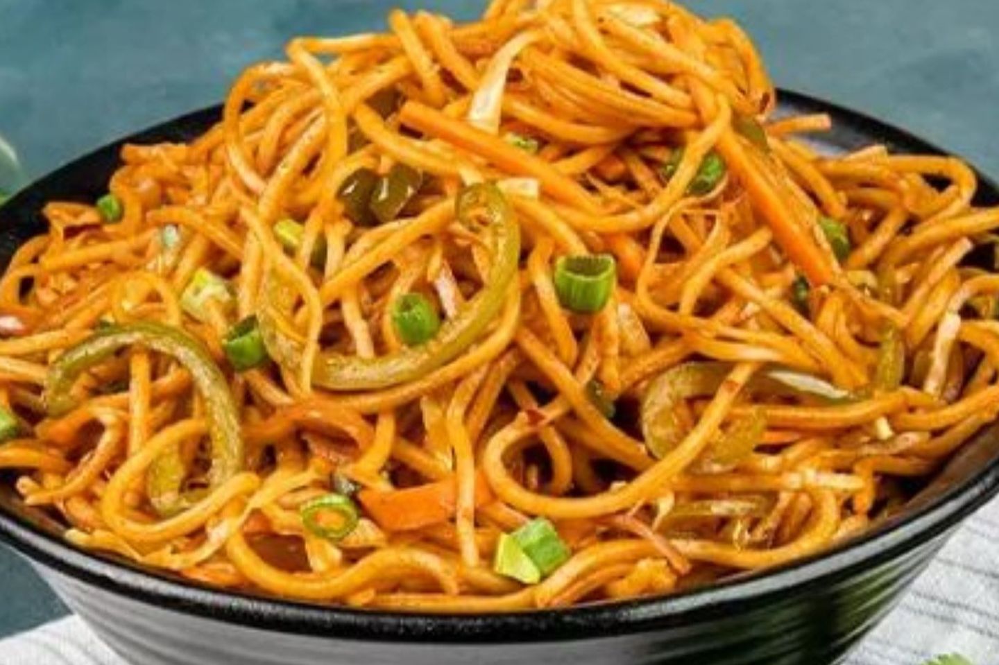 Schezwan Noodles - Chicken