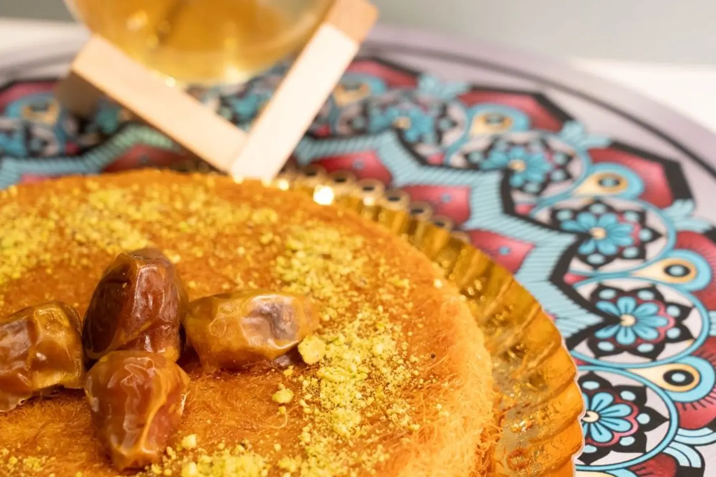 كنافة بالتمروالقشطة - كبير