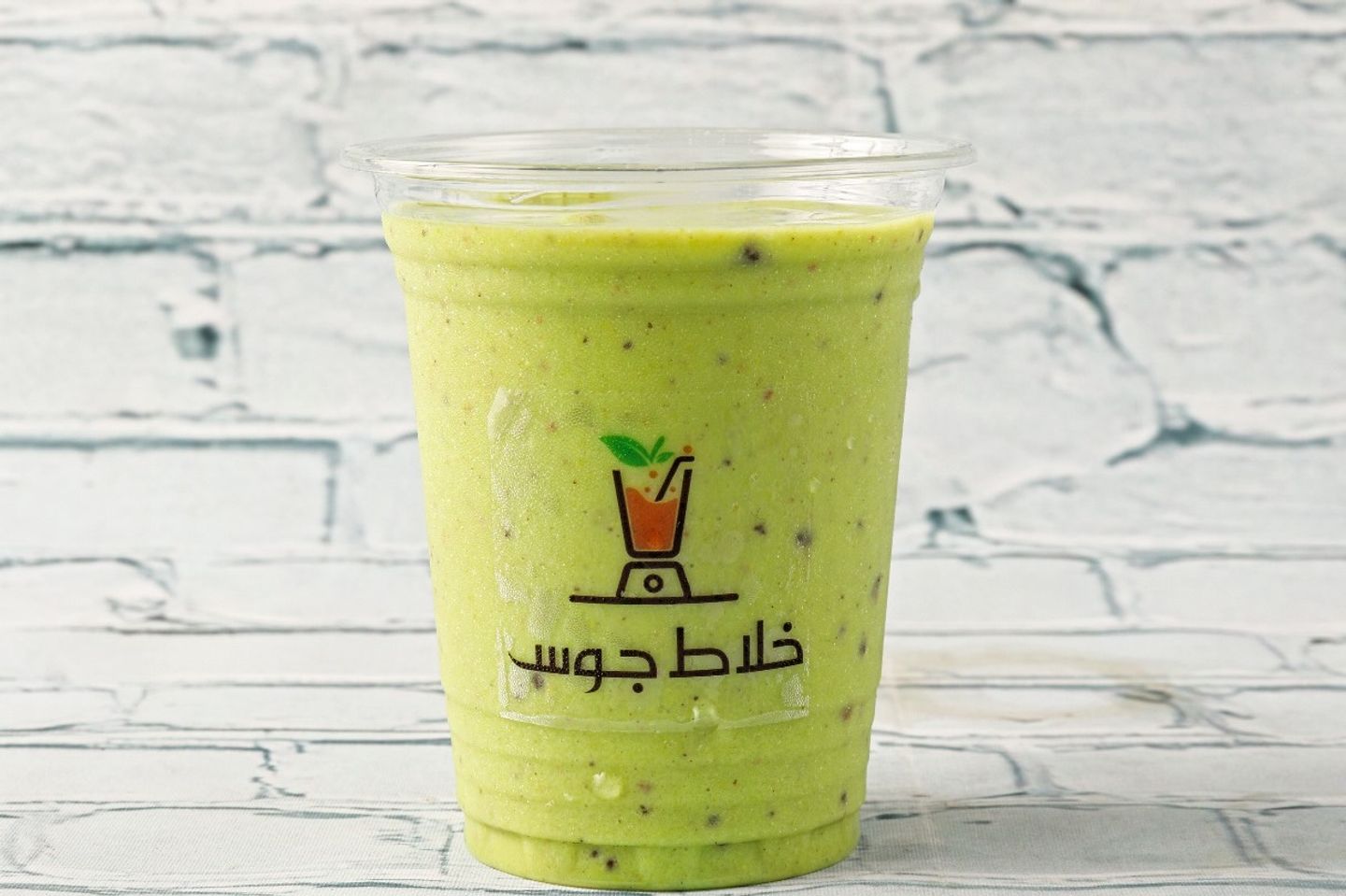 عصير الأفوكادو والفراولة - عادي