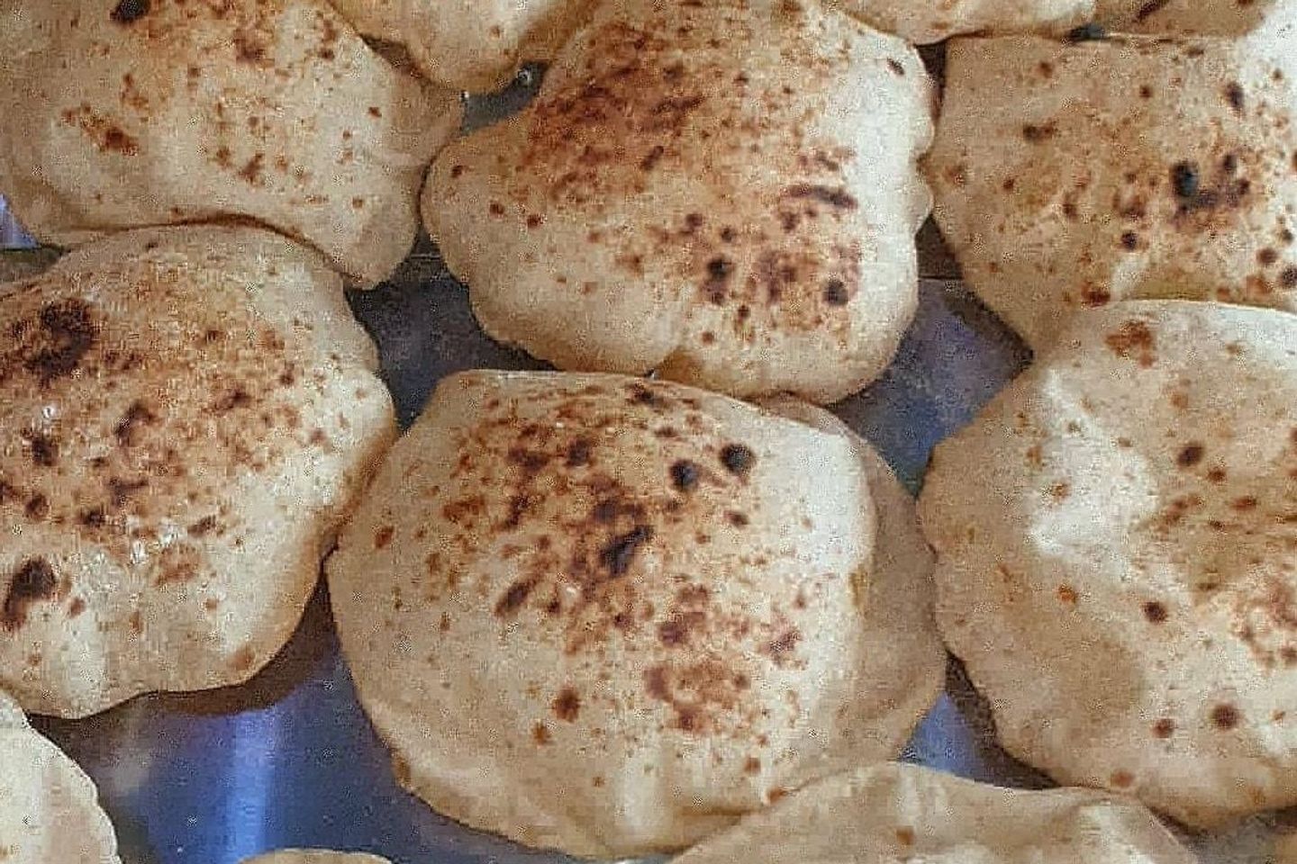 خبز مصري بلدي - رغيف خبز