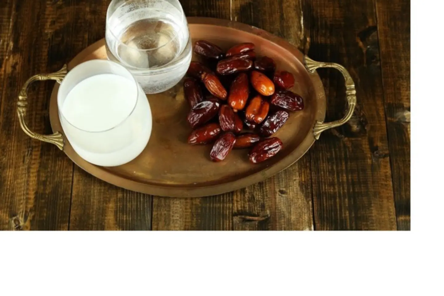 عصير تمر حليب - جالون صغير تمر حليب