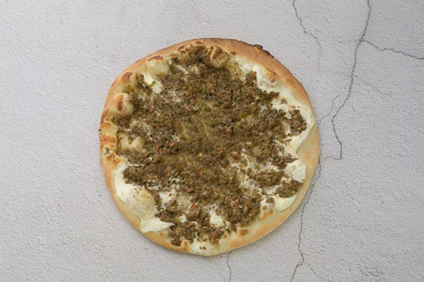 لحم باللبنة - بالخبز البر