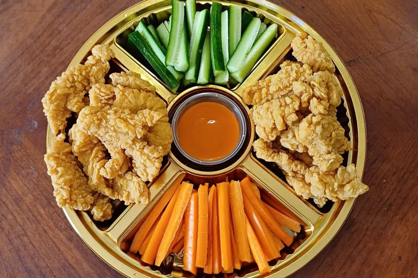 Sal's Golden Chicken Tenders Party Platter - 20 Strips