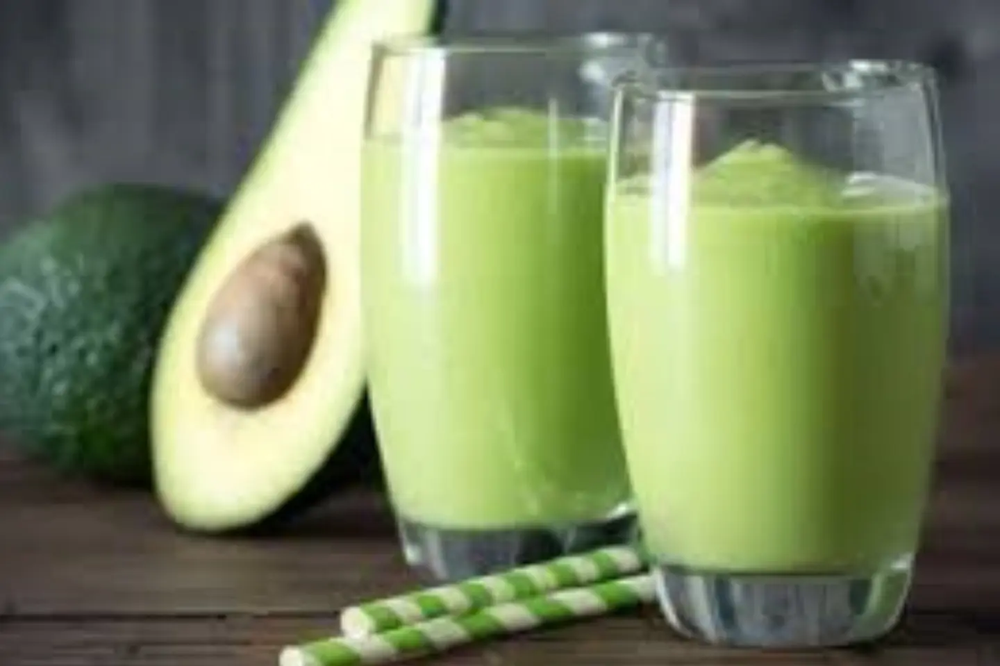 Avocado With Ice Cream - Midum