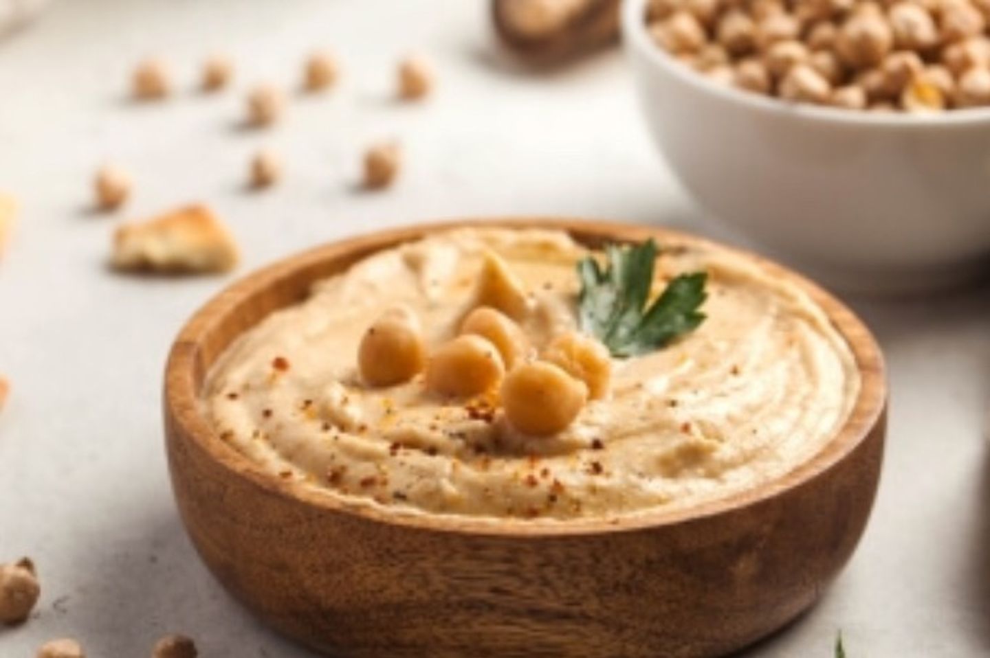 صحن حمص بالزيت الزيتون - وسط