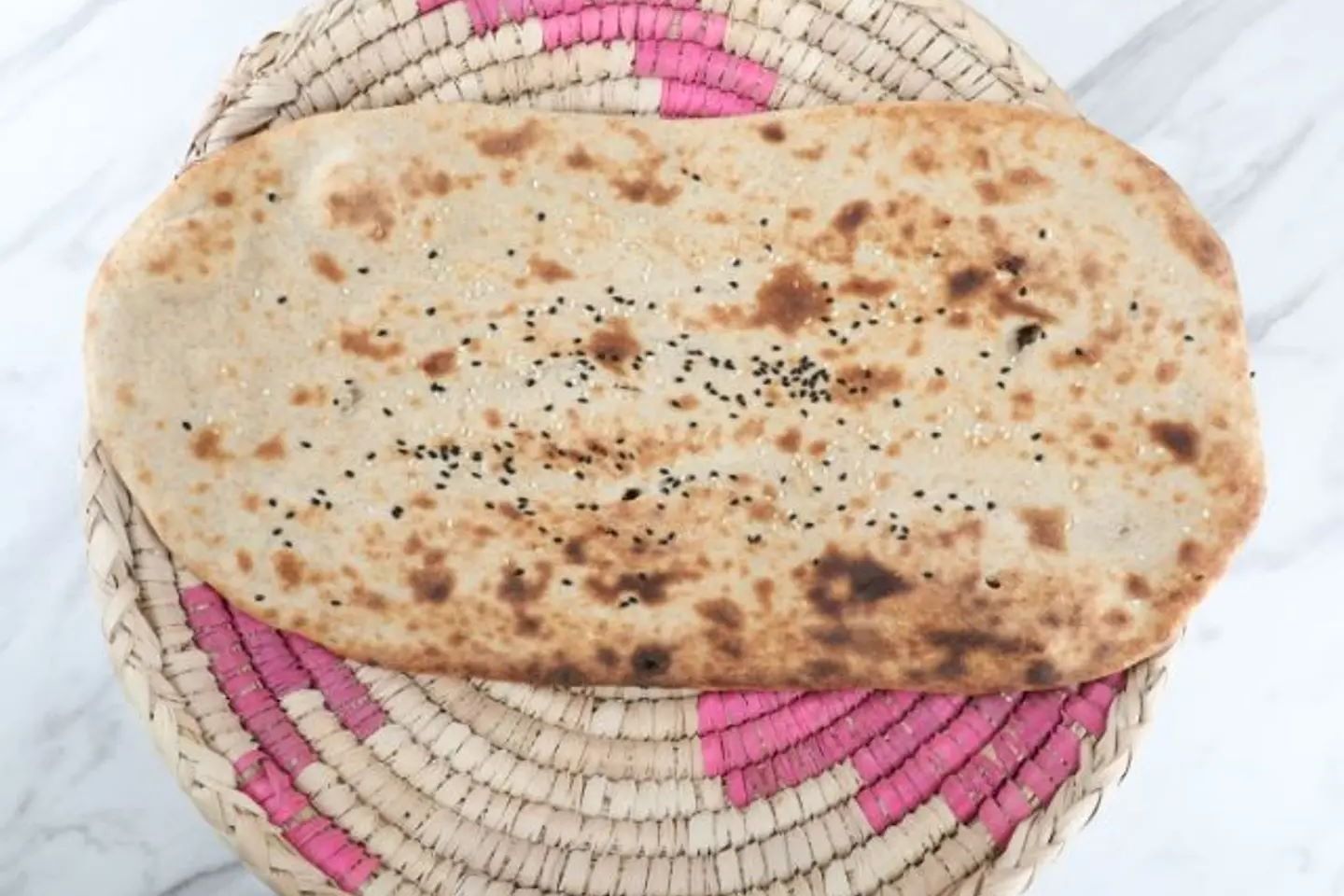 خبز حالي تنور - واحد حبة خبز حالي بالتنور