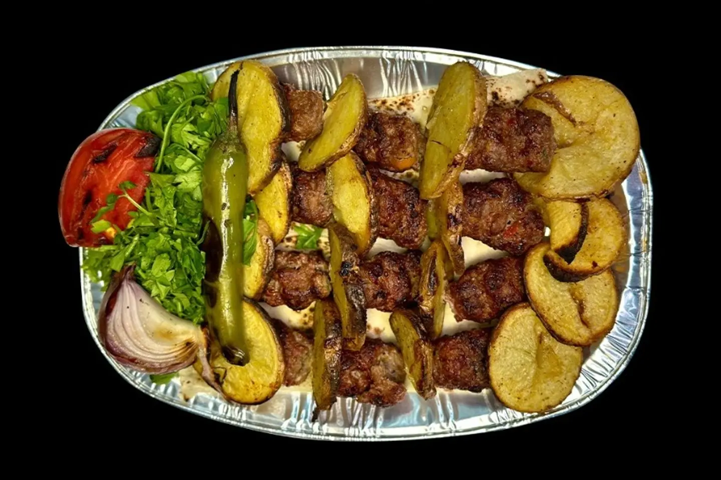 صحن كباب لحم مع بطاطس مشوي - كبير