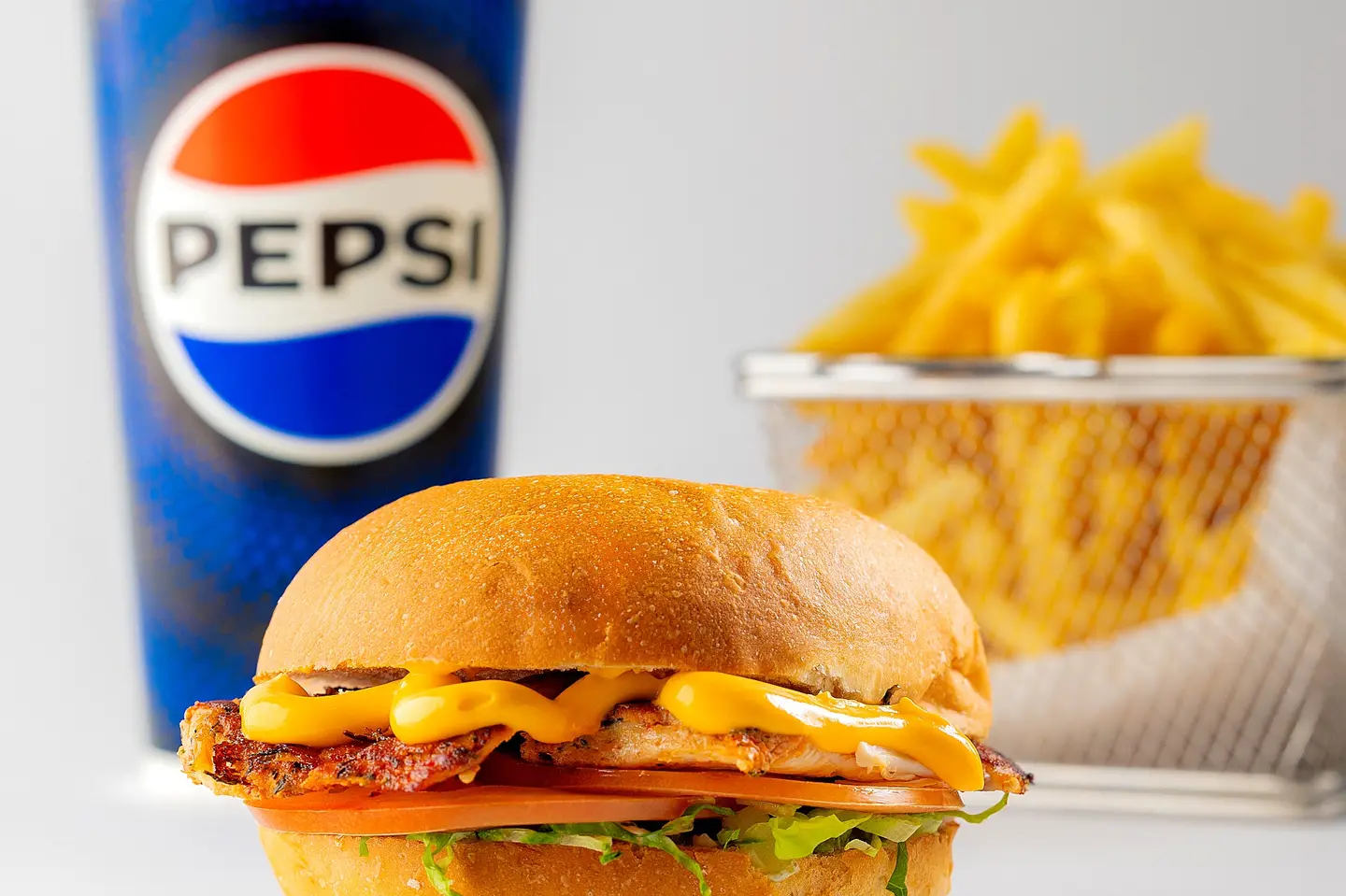 Geilled Chicken Burger Meal - Small