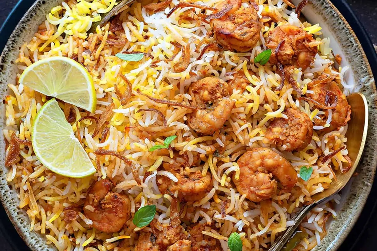 برياني الروبيان روبيان طازج - حصة كبيرة من عشرة إلى اثنتي عشرة قطعة من الروبيان