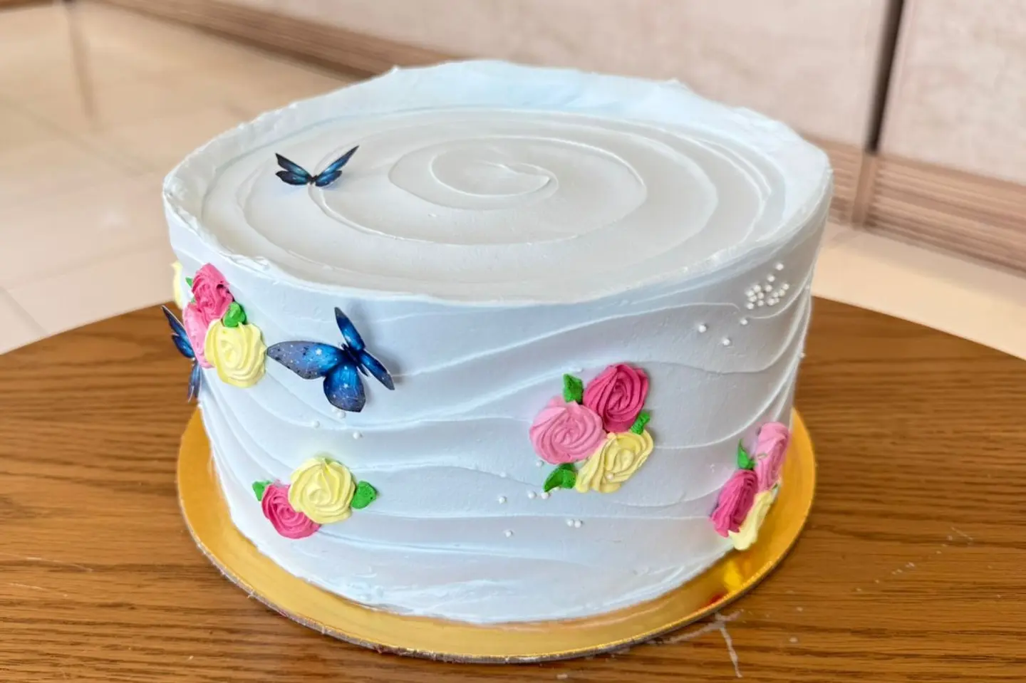 كيك بيرلا بحشوة النيوتلا - وسط