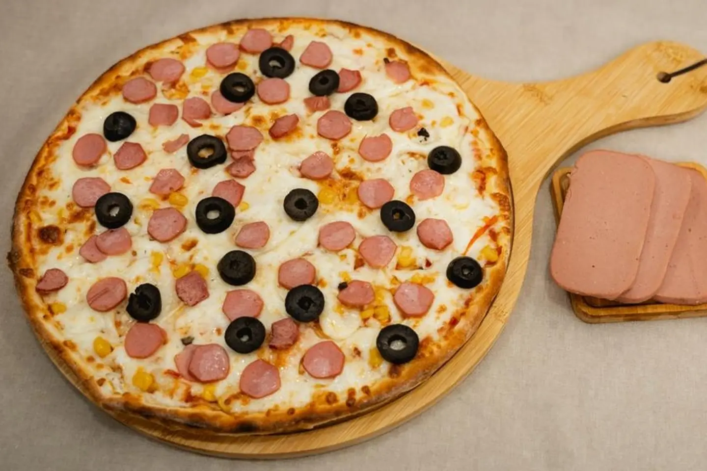 Hot Dog Pizza - Medium