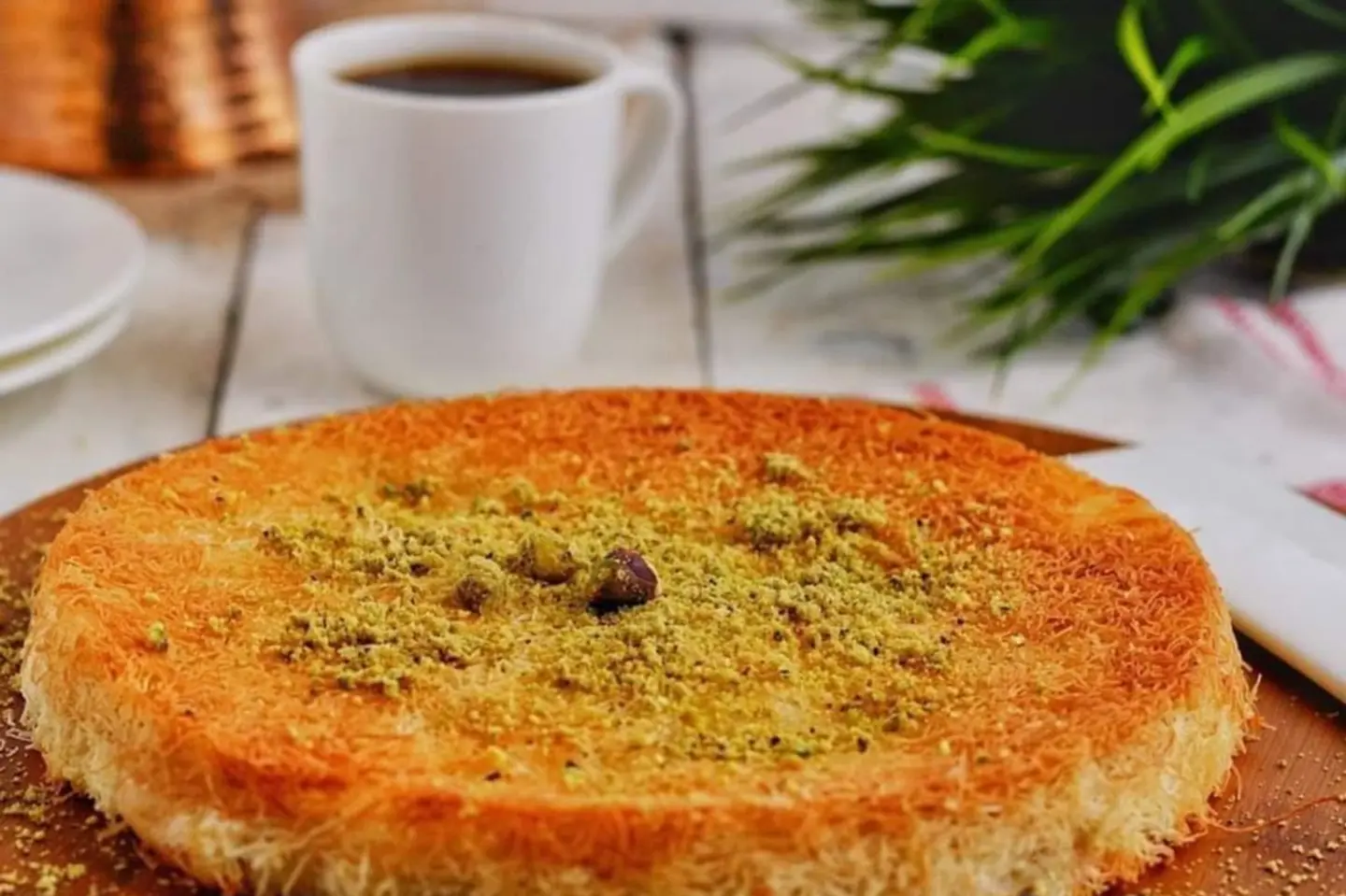 كنافه قشطه وجبن - وسط