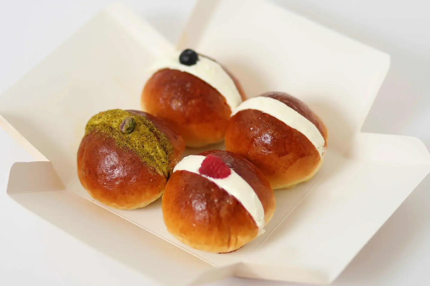 Italian Maritozzi - 4 Pieces With Different Filling