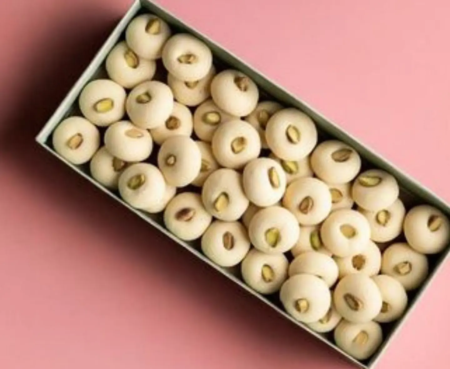 Delicious Ghraybeh Box - 250 Grams