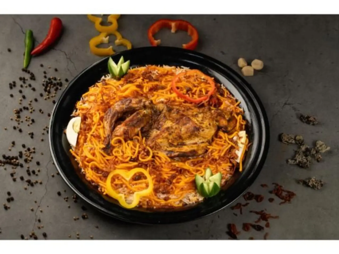 دجاج مضغوط مع الرز - نص حبة دجاج