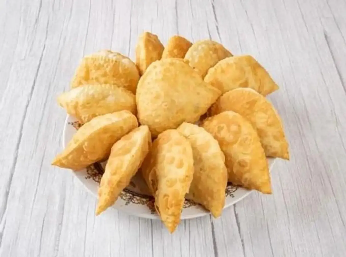 Beef Puff Pastry - 8 Pieces