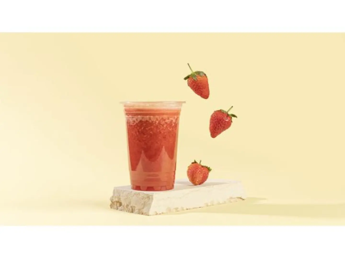 Orange Juice With Strawberry Pieces - Medium