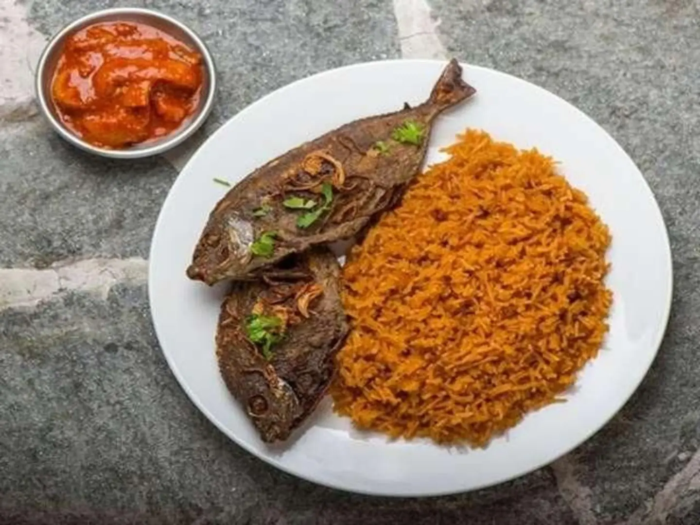 سمك و رز - وسط