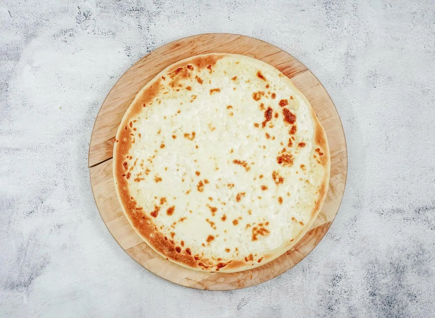 Liquid Cheese Pizza - Medium