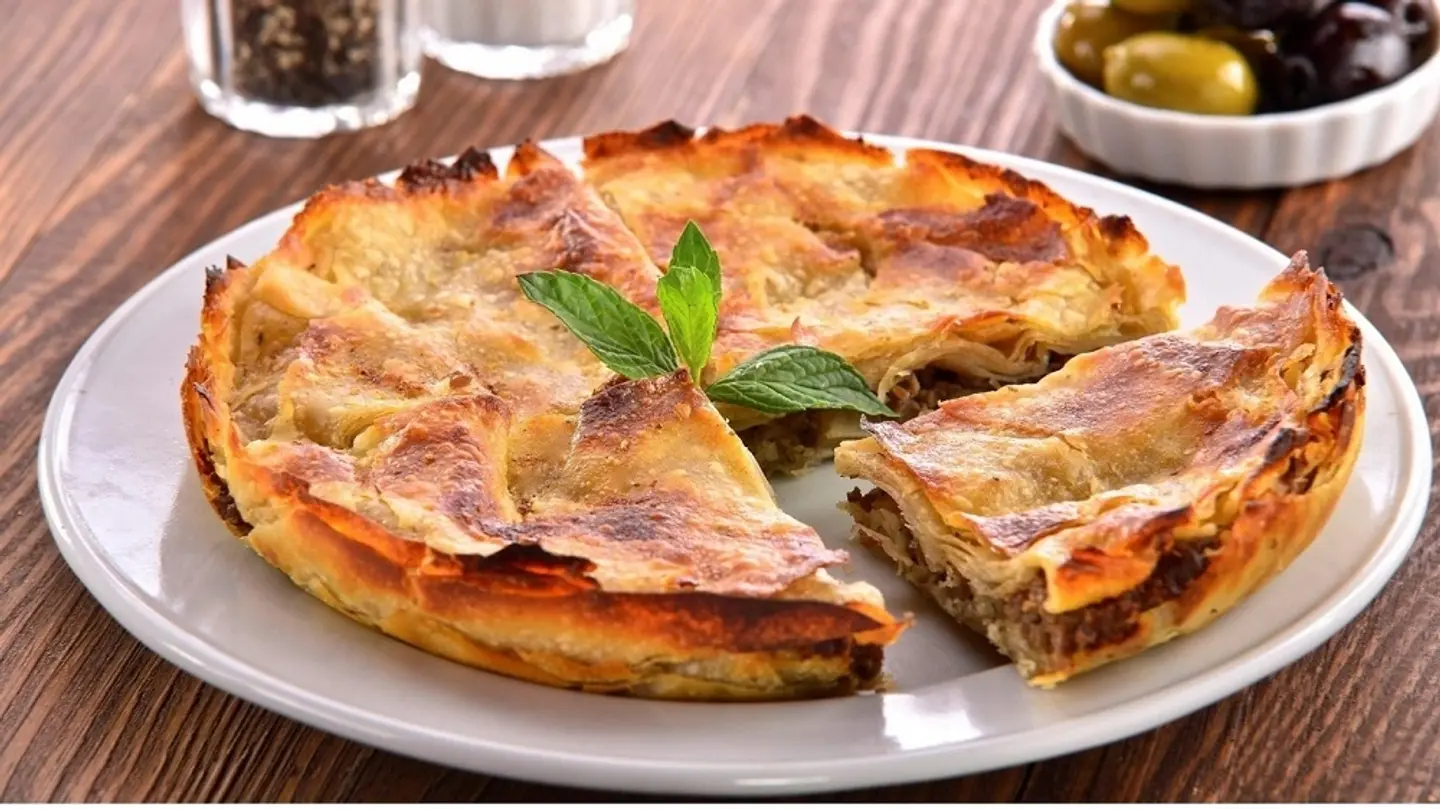 فطيرة حواوشي لحم - صغير
