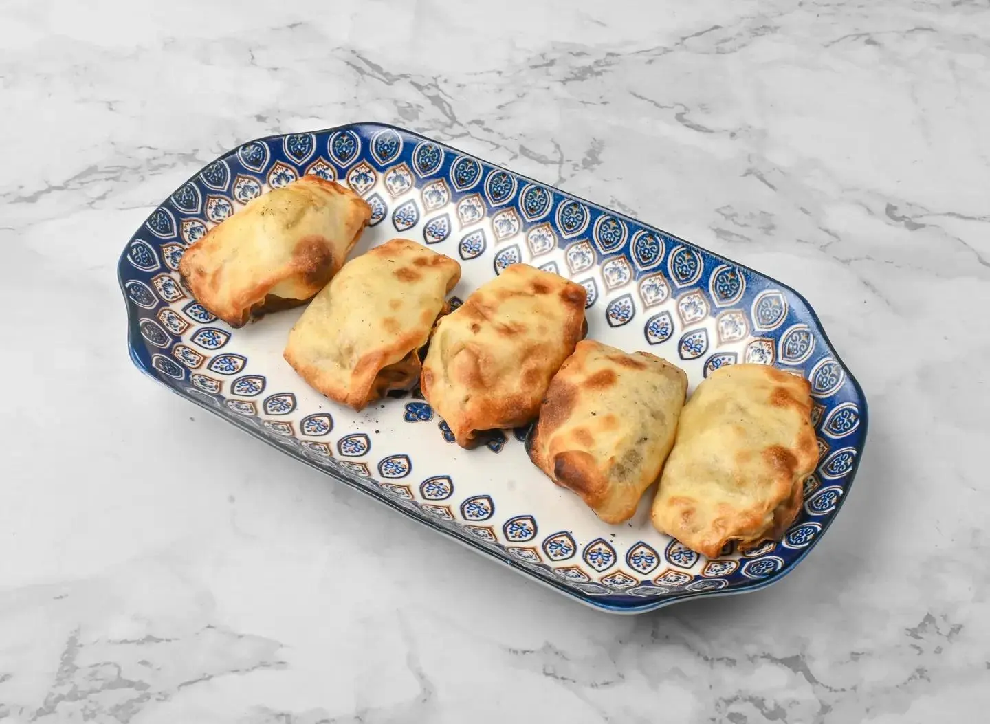 يغمش جبن - صغير