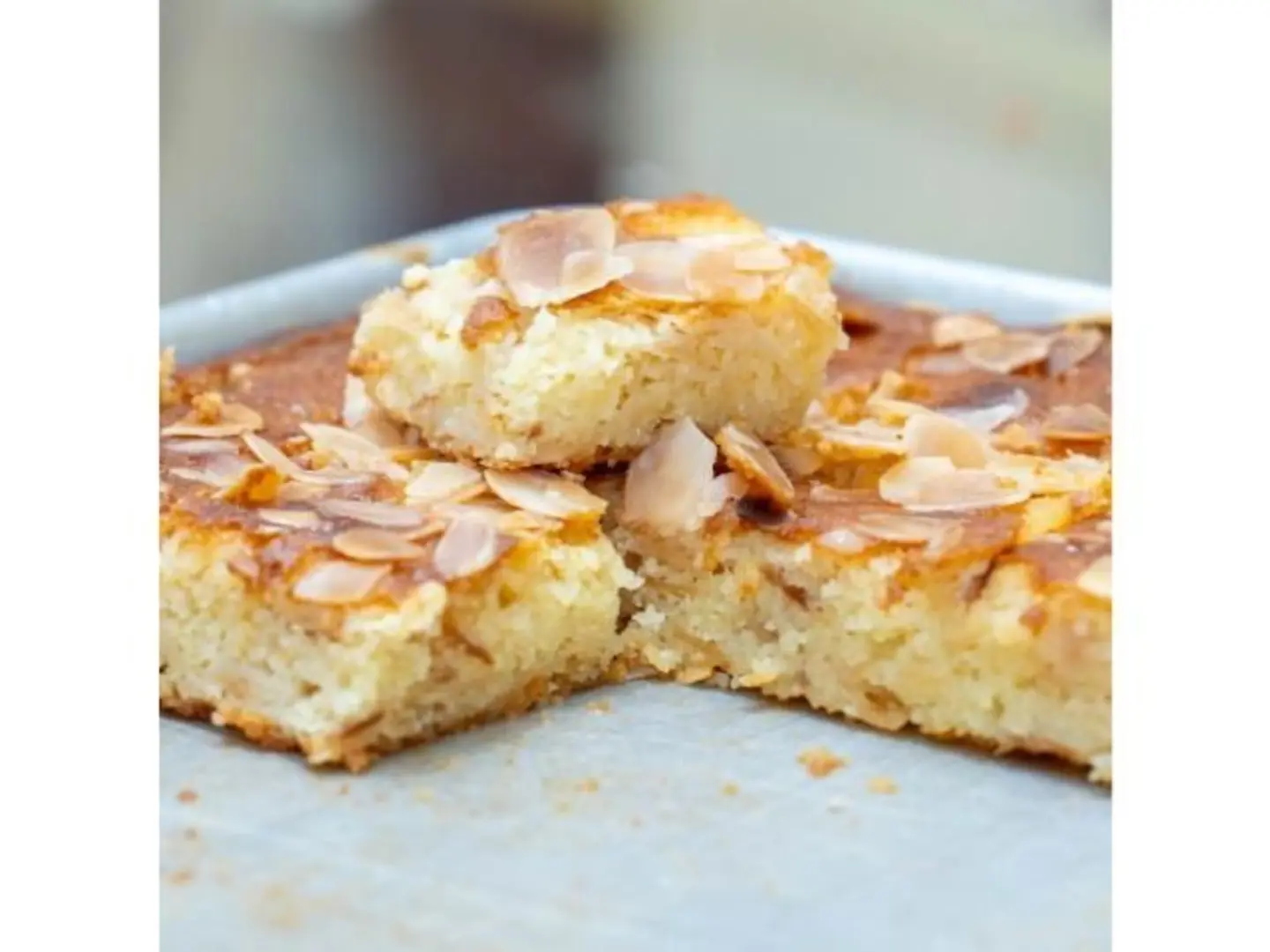 Basbousa Sada With Almonds - 250 G