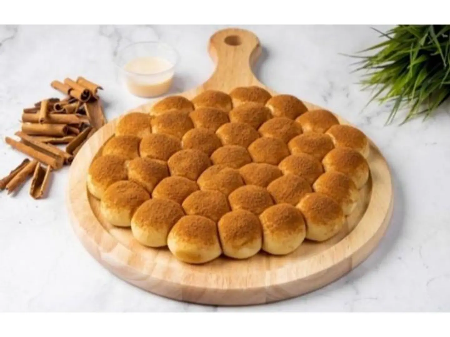 Khaliah Nahl With Nestle And Cinnamon - Small