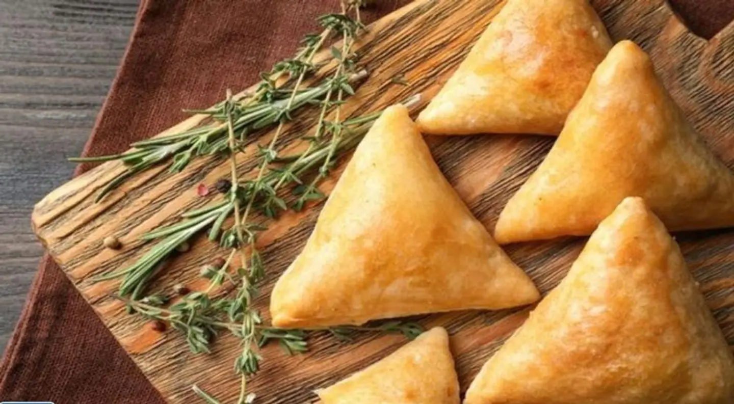 Chicken Sambosa - 10 Pieces