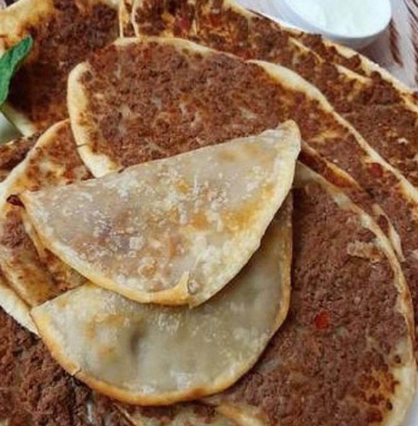 صفيحة لحم بالجبن - ربع كيلو