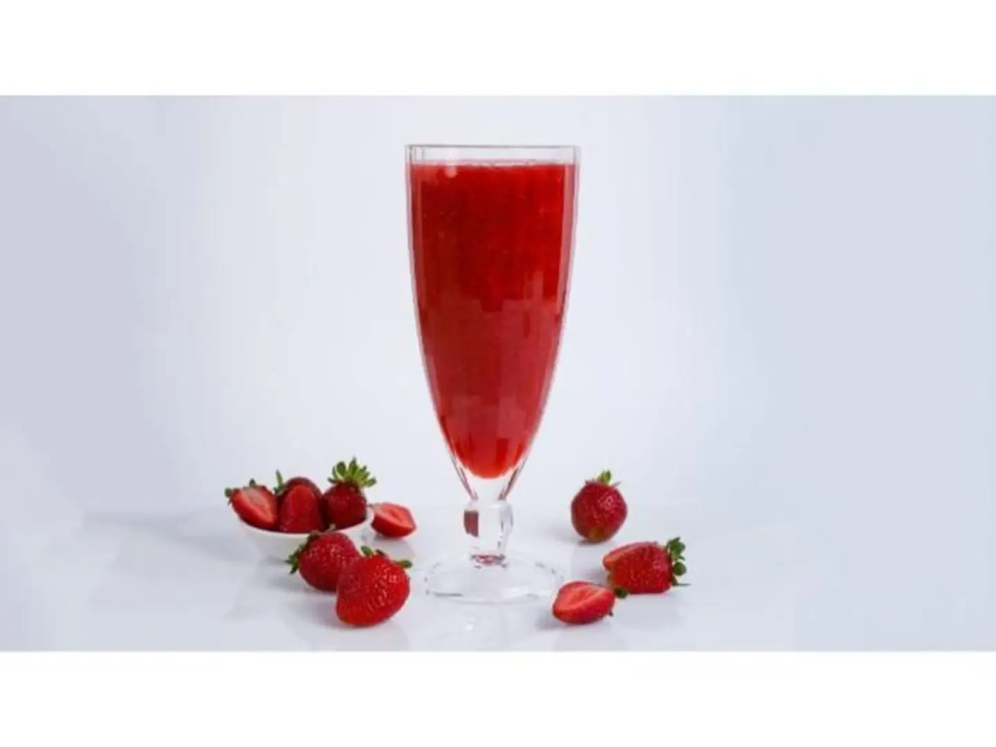 Strawberry - Medium Cup