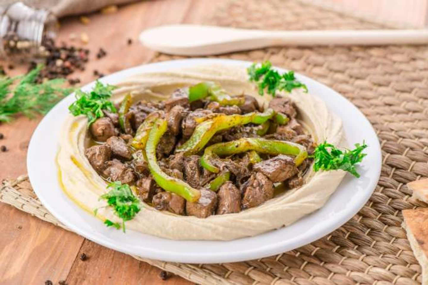 حمص بالكبدة - وسط