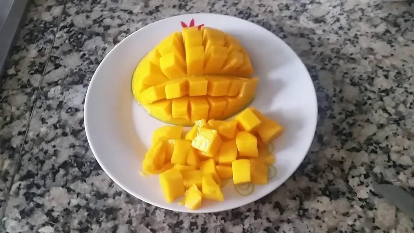 Mango Pieces - Medium