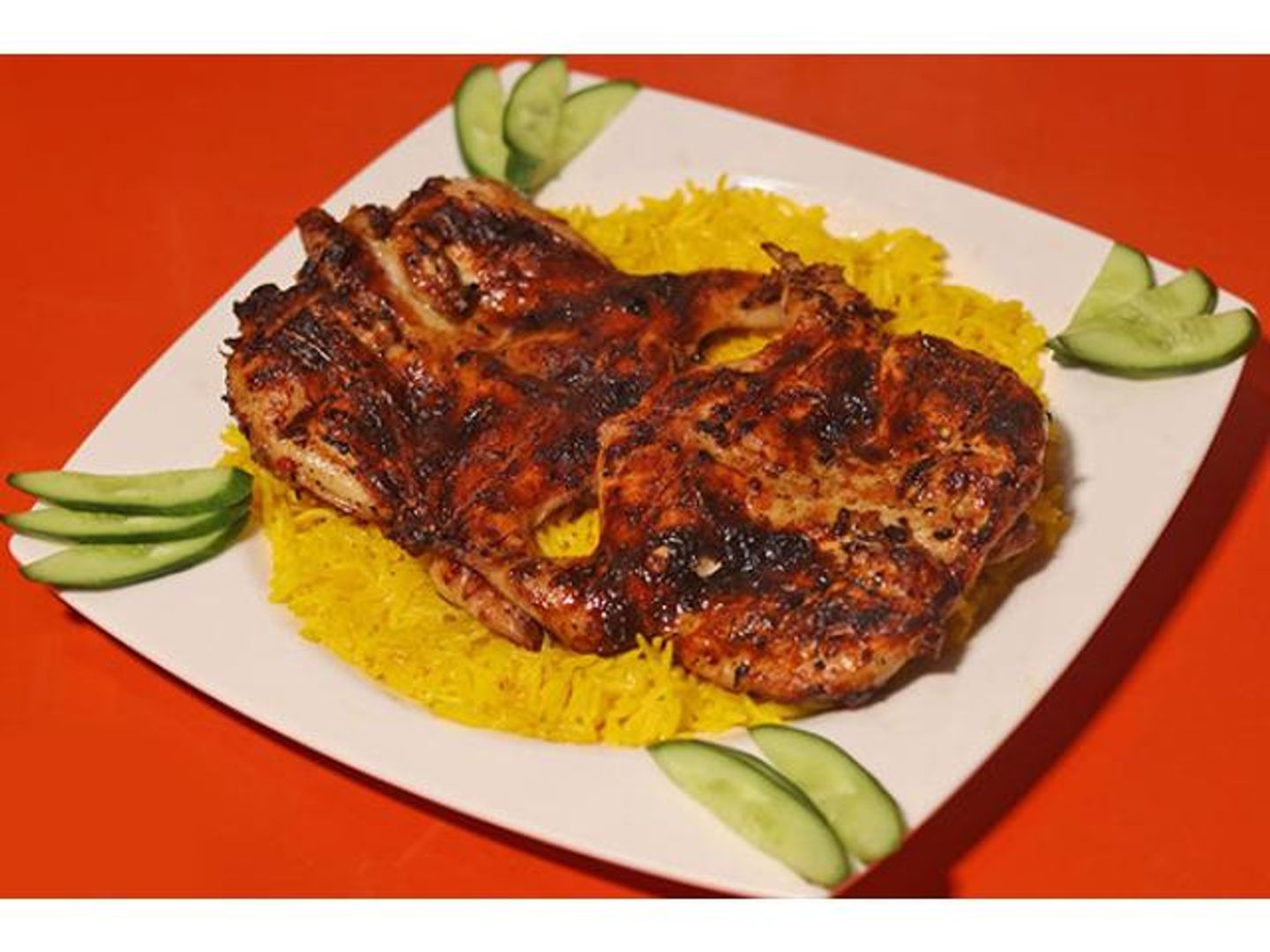 فرخة مشوية على الفحم مع الأرز - نصف حبة